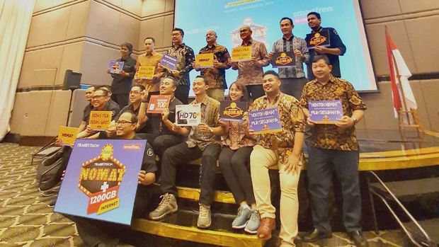 Transvision-Smartfren Rilis Paket Nomat Plus untuk Keluarga 