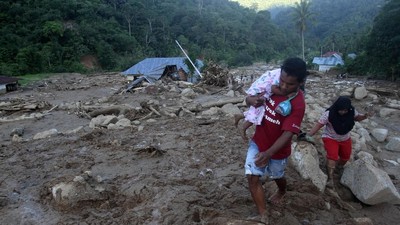 Potret Kerusakan Akibat Banjir Bandang di Solok