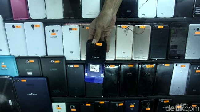 Awas! Pedagang Berani Jual Ponsel BM Bakal Disikat