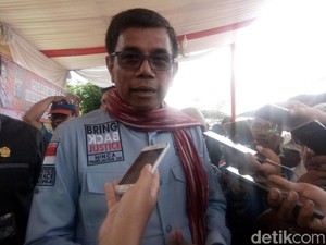 Hinca Pandjaitan Kenalkan Terapi Narkoba dengan Minum Tuak