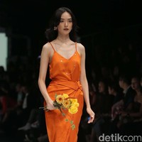 Fashion show Paulina Katarina terinspirasi dari wanita urban yang independen dan percaya diri, di Jakarta Fashion Week 2020, Senayan City, Jakarta. Senin [28/10/2019]. Foto: Rachman Haryanto/detikcom