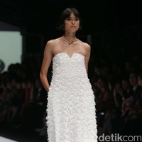 Fashion show Paulina Katarina terinspirasi dari wanita urban yang independen dan percaya diri, di Jakarta Fashion Week 2020, Senayan City, Jakarta. Senin [28/10/2019]. Foto: Rachman Haryanto/detikcom