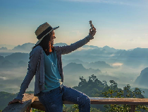 Riset Ungkap Makin Banyak yang Terobsesi Oplas gegara Kecanduan Selfie di Medsos