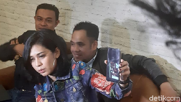 Ini Versi Karen 'idol' soal Gerebek Suami di Apartemen Marshanda