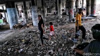 Pemprov DKI Jakarta berencana melakukan penataan 76 rukun warga (RW) di seluruh Jakarta pada 2020 mendatang. Tak tanggung-tanggung anggaran yang diusulkan untuk program tersebut mencapai Rp 25,572 miliar untuk penataan kampung konsep community action plan (CAP).