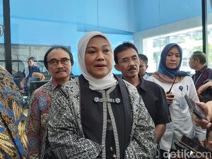 UU Sapu Jagat Permudah Pekerja Asing Masuk, Apa Kata Menaker?