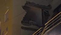 Orang-orang melaporkan melihat retakan di dinding apartemen mereka.