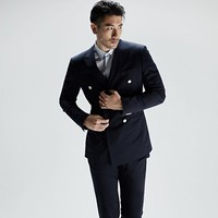 Godfrey merupakan bintang tamu untuk episode kesembilang. Chase Me sendiri merupakan variety show yang menggunakan kekuatan fisik dalam permainananya. Para kontestan bahkan diminta untuk menunjukkan kemampuan fisik mereka sampai batas. Godfrey sendiri diundang ke acara tersebut karena dianggap punya fisik yang atletis. Foto: Instagram @godfreygao