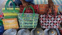 Beragam program digulirkan dalam upaya penyelamatan lingkungan tersebut seperti pengurangan penggunaan kantong plastik di pusat perbelanjaan, gerakan penggunaan botol khusus minuman (tumbler) dan mendorong pelaku usaha mikro kecil menengah (UMKM) termasuk komunitas pemuda di Bali untuk bisa memanfaatkan sampah plastik agar dapat menjadi produk bernilai ekonomis melalui inovasi dan kreativitas.