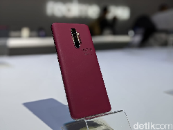 Wujud Realme X2 Pro Master Edition yang Terinspirasi dari Batu Bata