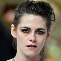 Cat Eye. Kamu tipe yang sangat memerhatikan detail, sekecil apapun. Dikutip dari Bollywood Shaadis, kamu sangat spesifik jika sudah menyangkut apa yang kamu mau dan membuatmu nyaman. Bisa dibilang kamu tipe yang suka memerhatikan orang lain dan bisa tahu sifat asli mereka hanya dalam sekali pertemuan. Foto: Getty Images