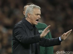 Mourinho meminta anak buahya tenang usai kebobolan di awal pertandingan. AP Photo/Matt Dunham.