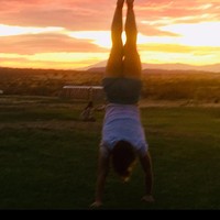 Meagan sendiri mengaku bahwa dirinya adalah healer atau penyembuh. Di Instagramnya, ia kerap menunjukkan konten-konten holistik, seperti yoga dan meditasi.  Foto: dok. Instagram