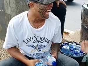 Jualan Minuman di Depok, Anak Punk Bertato Ini Jago Mengaji