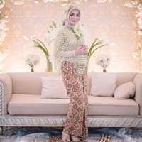 Citra Kirana dan Rezky Aditya dikabarkan akan menikah pada 1 Desember 2019. Meski demikian sampai saat ini kedua calon pengantin itu belum mengonfirmasi soal tanggal pernikahan mereka. Foto: instagram @imagenic