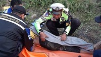 Akibat insiden tersebut 3 orang tewas dan puluhan lainnya luka-luka.