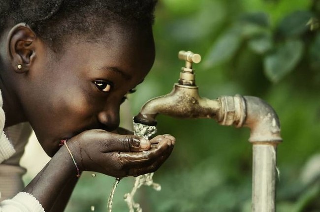 Warga Kenya Kini Bisa Menyuling Air Laut Jadi Air Minum