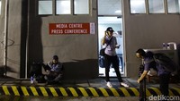 Deretan masalah dalam penyelenggaraan SEA Games 2019, meliputi banyak hal. Dari venue yang belum rampung 100 persen, seperti di Rizal Memorial Stadium, ruang konferensi pers yang sederhana, hingga logistik makanan yang mengalami kendala.