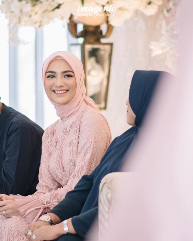 Raisa bukan satu-satunya selebriti Indonesia yang masuk nominasi. Cinta Laura Kiehl, Citra Kirana dan Natasha Wilona turut menjadi nomine. Sejak 1990, TC Candler merilis daftar para wanita tercantik di dunia berdasarkan peniliaian masyarakat. Nama pemenang biasanya akan diumumkan pada akhir tahun.  (Foto: instagram @imagenic)