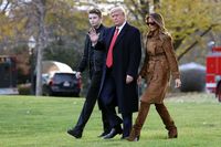 Donald Trump Dimakzulkan, Melania Trump Diserbu Kritikan di Twitter