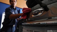 detikcom mencoba meminta konfirmasi tentang berita ini kepada pihak PT Nissan Motor Indonesia. Namun Head of Communications PT Nissan Motor Indonesia Hana Maharani ogah berkomentar.