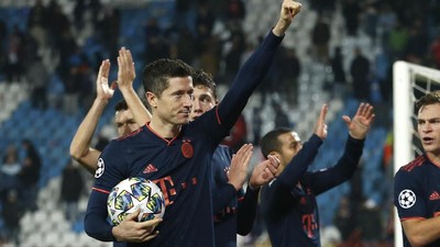 Lewandowski Quat-trick, Bayern Pesta Setengah Lusin Gol