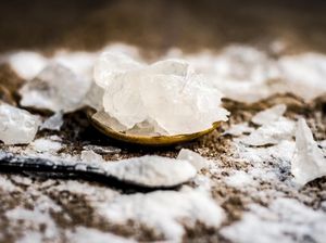Tawas untuk Deodoran, Beneran Ampuh Hilangkan Bau Ketiak?