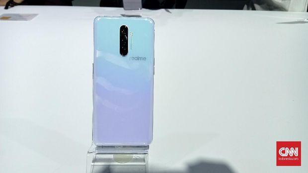 Harga dan Spesifikasi Realme X2 Pro dan Realme 5s