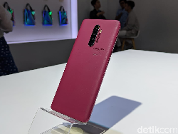 Wujud Realme X2 Pro Master Edition yang Terinspirasi dari Batu Bata