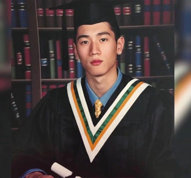 Tampil di sejumlah drama dan film Asia, Godfrey pun mencicip perfilman Amerika dengan membintangi Magnus Bane di 2013. Tak hanya itu, pria kelahiran 22 September ini juga pernah main film bersama Yoo In Na dalam Wedding Bible. Foto: Instagram @godfreygao