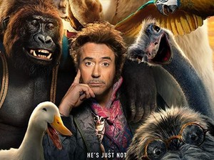 Robert Downey Jr Pamer Dirinya di Poster Dolittle