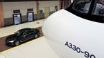 Ketika BMW Seri 7 Duet dengan Airbus A330-900neo