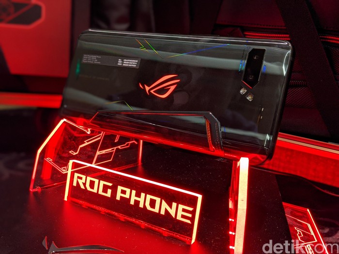 ROG Phone 2. Foto: Adi Fida Rahman/detikINET ROG Phone 2. Foto: Adi Fida Rahman/detikINET