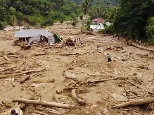 Bantuan Habis, Korban Banjir Bandang Solok Selatan Tak Punya Makanan