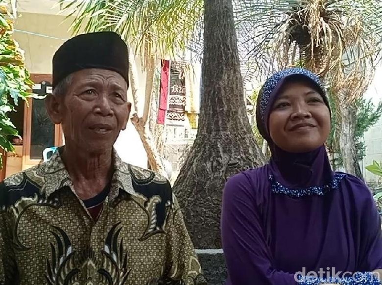 Pernikahan Radi dan Dela yang Terpaut 42 Tahun Usia Disetujui Keluarga Pernikahan Radi dan Dela yang Terpaut 42 Tahun Usia Disetujui Keluarga