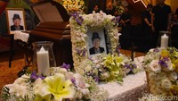 Jenazah pengusaha nasional Ciputra akan dimakamkan di Jonggol, Jawa Barat. Ciputra akan dimakamkan di makam keluarga. ANTARA FOTO/Indrianto Eko Suwarso.