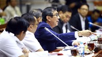 Yasonna memberikan penjelasan kepada pimpinan dan anggota Komisi III DPR.