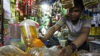 Adapun harga bahan pokok, pada minggu keempat November 2019, tercatat secara umum sebelumnya relatif stabil.