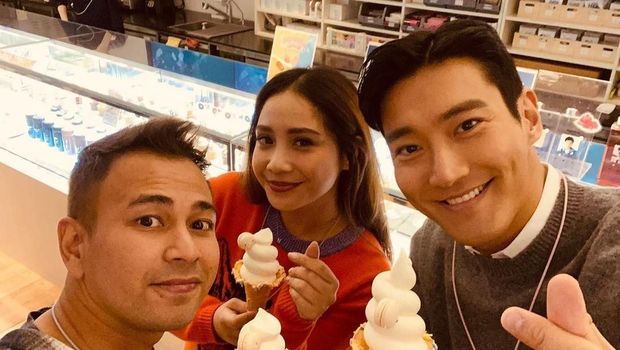 Choi Siwon bersama Raffi achmad dan Nagita Slavina (Screenshot Instagram @raffinagita1717)