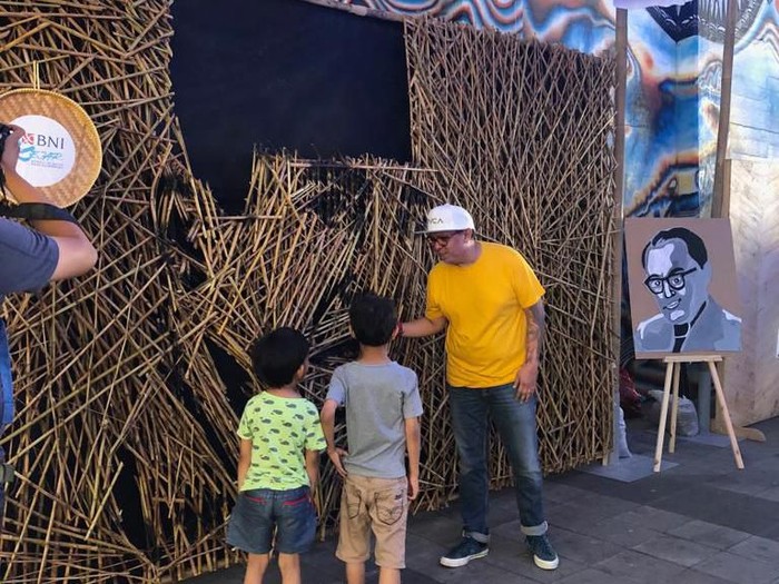 Karya Seni Instalasi Nus Salomo di Terowongan Kendal, Dukuh Atas