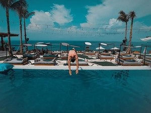 Intip Momen Lorenzo Main Air di Bali
