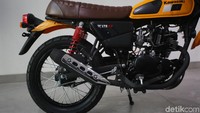 Kawasaki W175 TR masih menggunakan mesin sama tapi dikonfigurasi ulang untuk mendapatkan tenaga di putaran bawah. Knalpot pun dirancang berbeda dengan model lainnya sehingga menghasilkan suara lebih kuat.