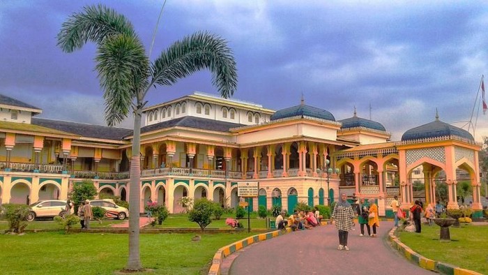 Istana Maimun