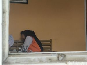 Biduan Dangdut Pemeran Seks Gangbang Disidang di PN Garut