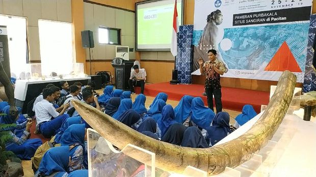 Pelajar di Pacitan belajar purbakala/