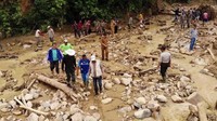 Banjir bandang sendiri melanda 9 Nagari di empat kecamatan yang ada di Kabupaten Solok Selatan. Tak ada korban jiwa akibat bencana ini. (Foto: Jeka Kampai/detikcom)