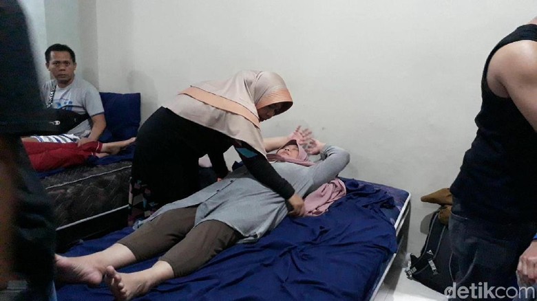 Melihat Terapi Lepas Pocong Seharga Rp10 Juta Ningsih Tinampi Melihat Terapi Lepas Pocong Seharga Rp10 Juta Ningsih Tinampi