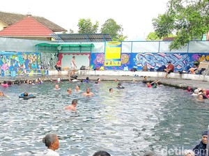 Sensasi Wisata Terapi Air di Umbul Brintik