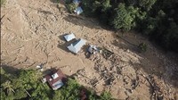 Banjir bandang terjadi di Nagari Pakan Rabaa, Kecamatan Koto Parik Gadang Diateh, Kabupaten Solok Selatan, Sumatera Barat (Sumbar). Akibatnya, wilayah ini mengalami kerusakan parah. (Foto: Jeka Kampai/detikcom)