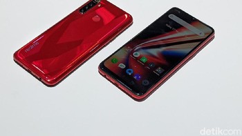 Realme 5S dibanderol Rp 2,699 juta. Flash sale akan digelar 4 Desember 2019 eksklusif di Blibli dengan harga spesial Rp 2,599 juta. Foto: Adi Fida Rahman/detikINET